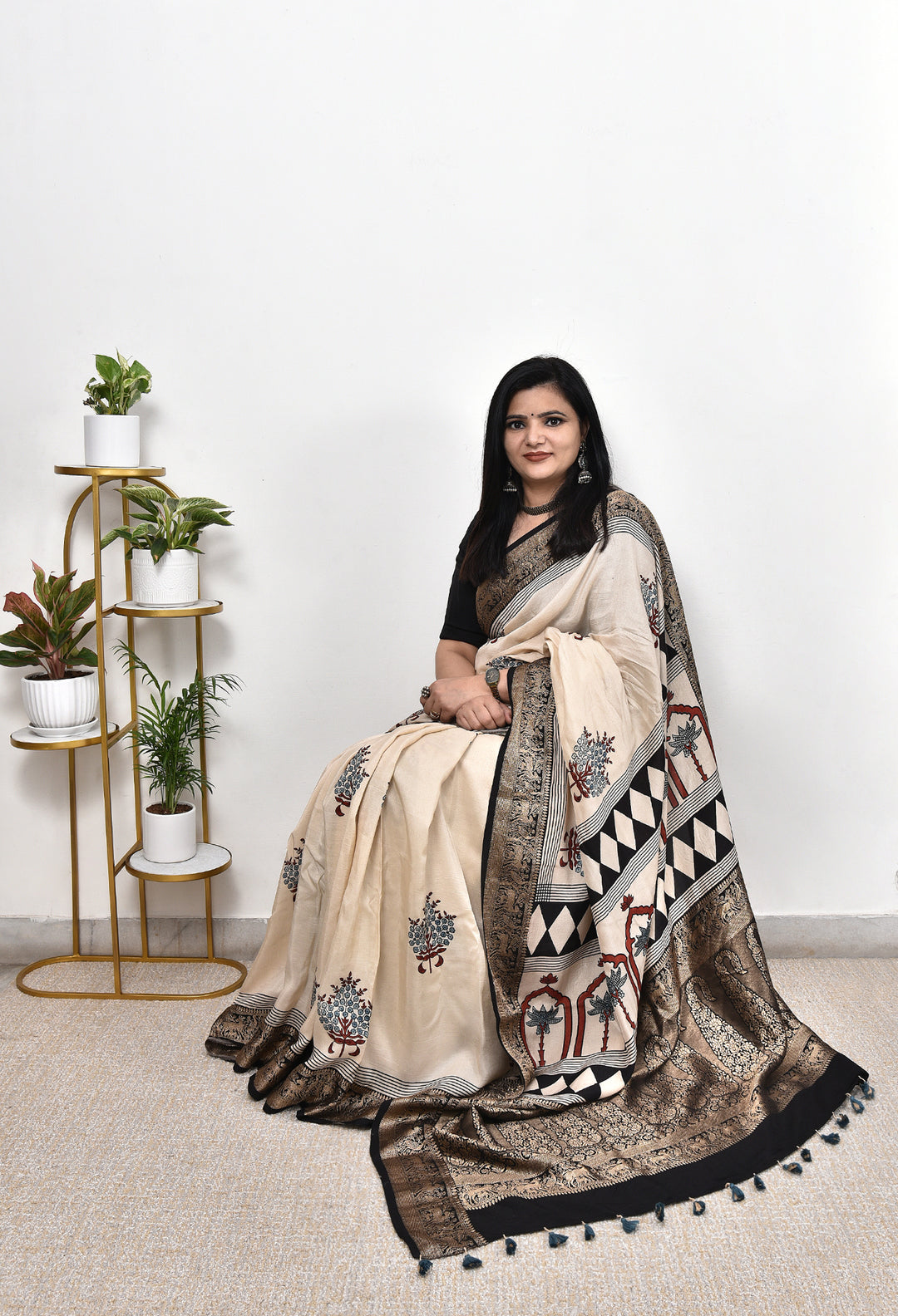 GAURI : AJRAKH DOLA SILK SAREE WITH NAKSHI ZARI PALLU