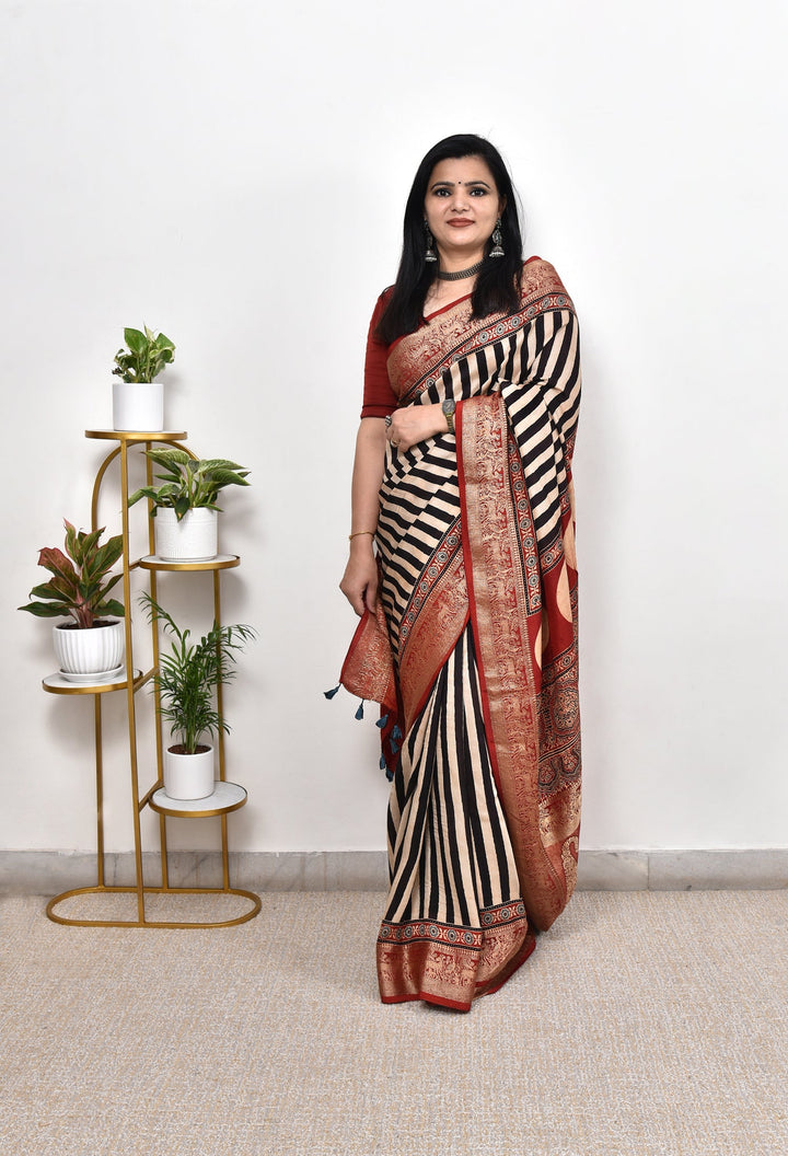 PARI : AJRAKH DOLA SILK SAREE WITH NAKSHI ZARI PALLU