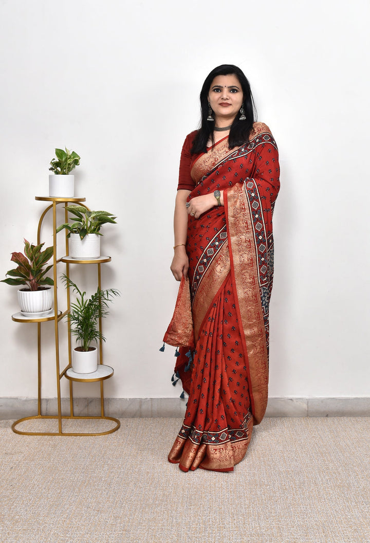 NITYA : AJRAKH DOLA SILK SAREE WITH NAKSHI ZARI PALLU