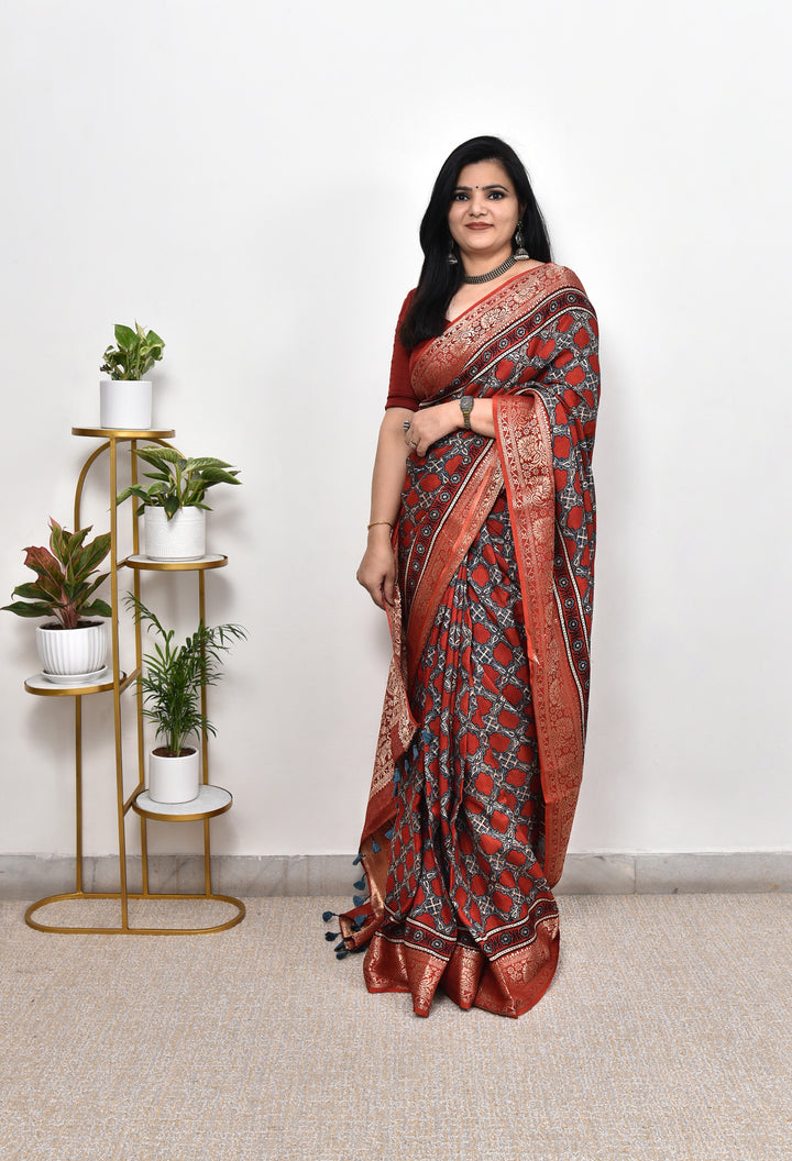 DEVIKA : AJRAKH DOLA SILK SAREE WITH NAKSHI ZARI PALLU