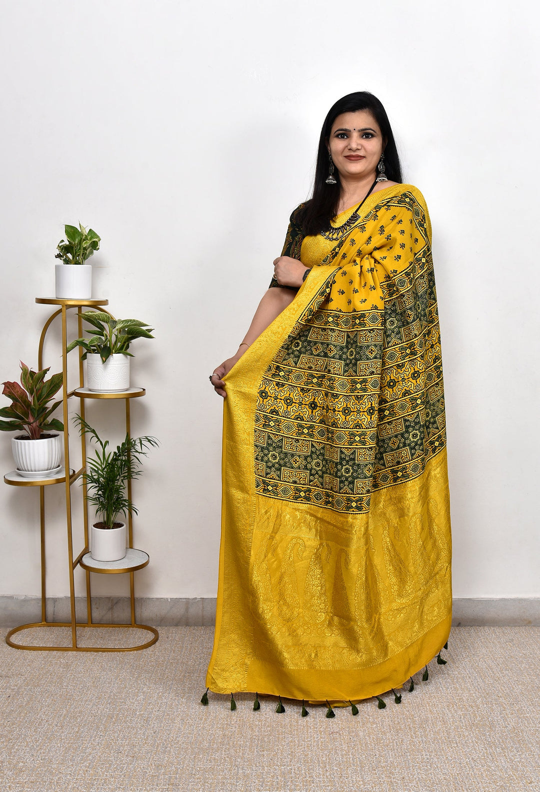 BHUMI : AJRAKH DOLA SILK SAREE WITH NAKSHI ZARI PALLU