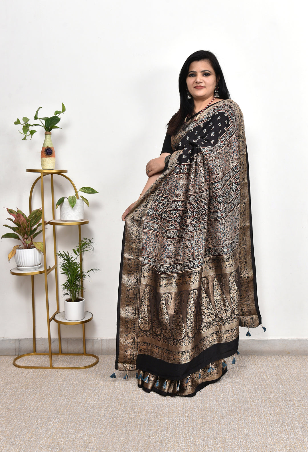 ESHANI : AJRAKH DOLA SILK SAREE WITH NAKSHI ZARI PALLU