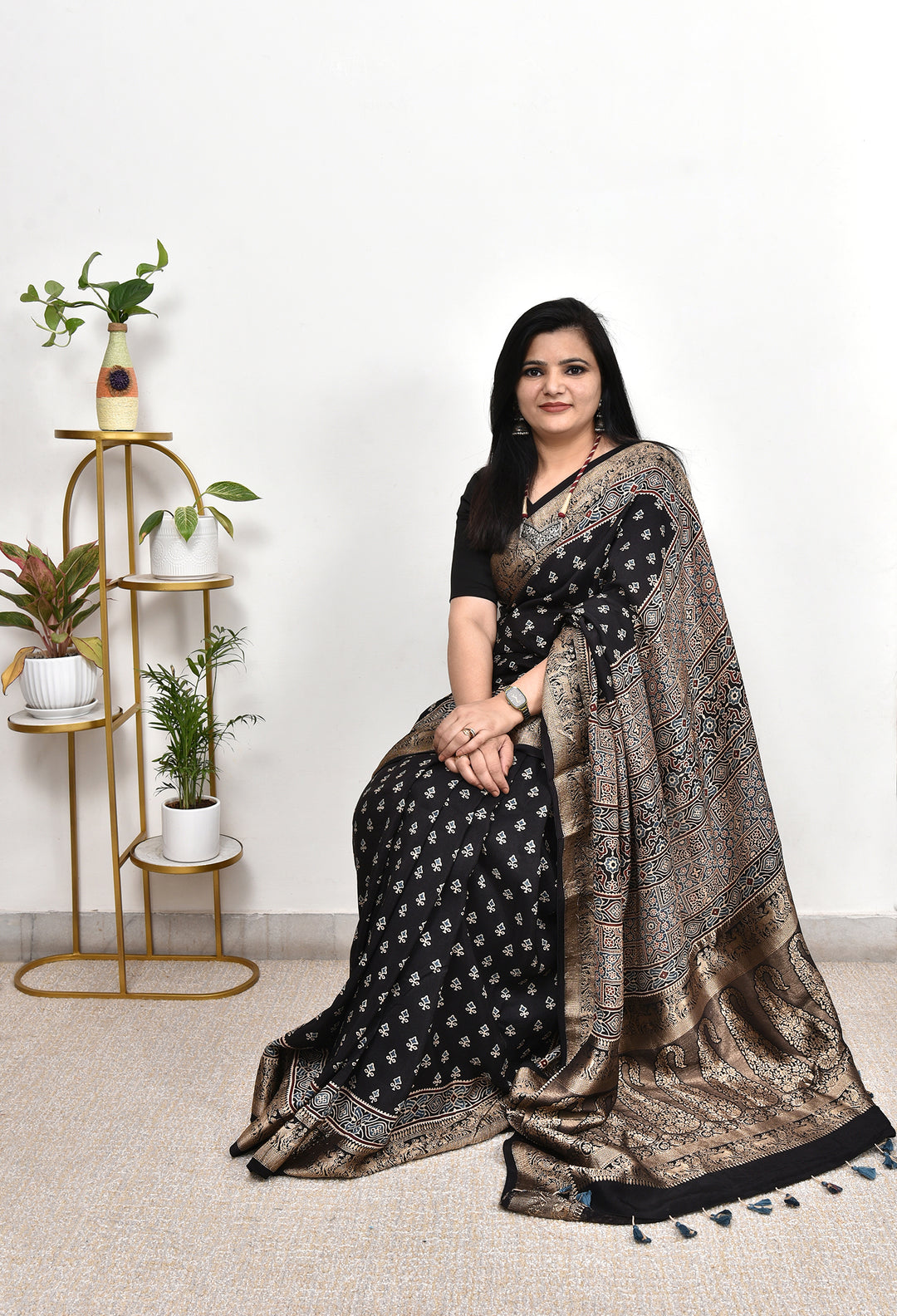 ESHANI : AJRAKH DOLA SILK SAREE WITH NAKSHI ZARI PALLU