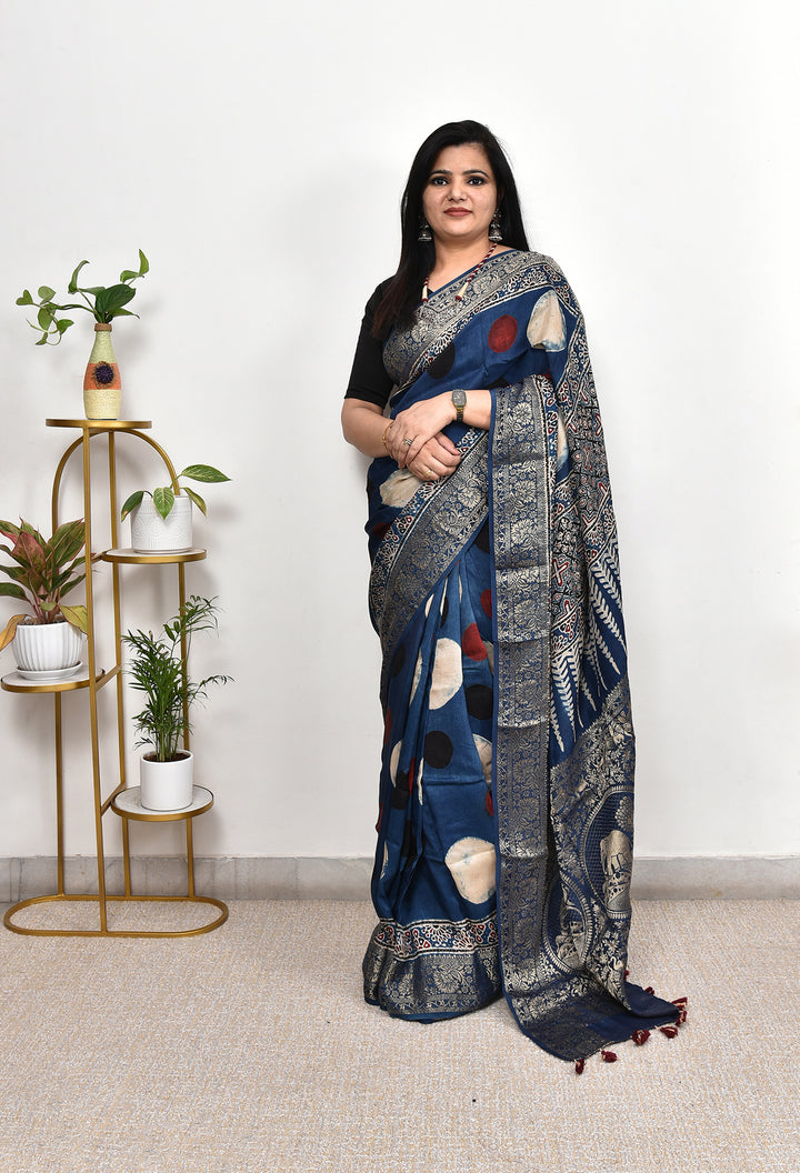 UPASANA : AJRAKH DOLA SILK SAREE WITH NAKSHI ZARI PALLU