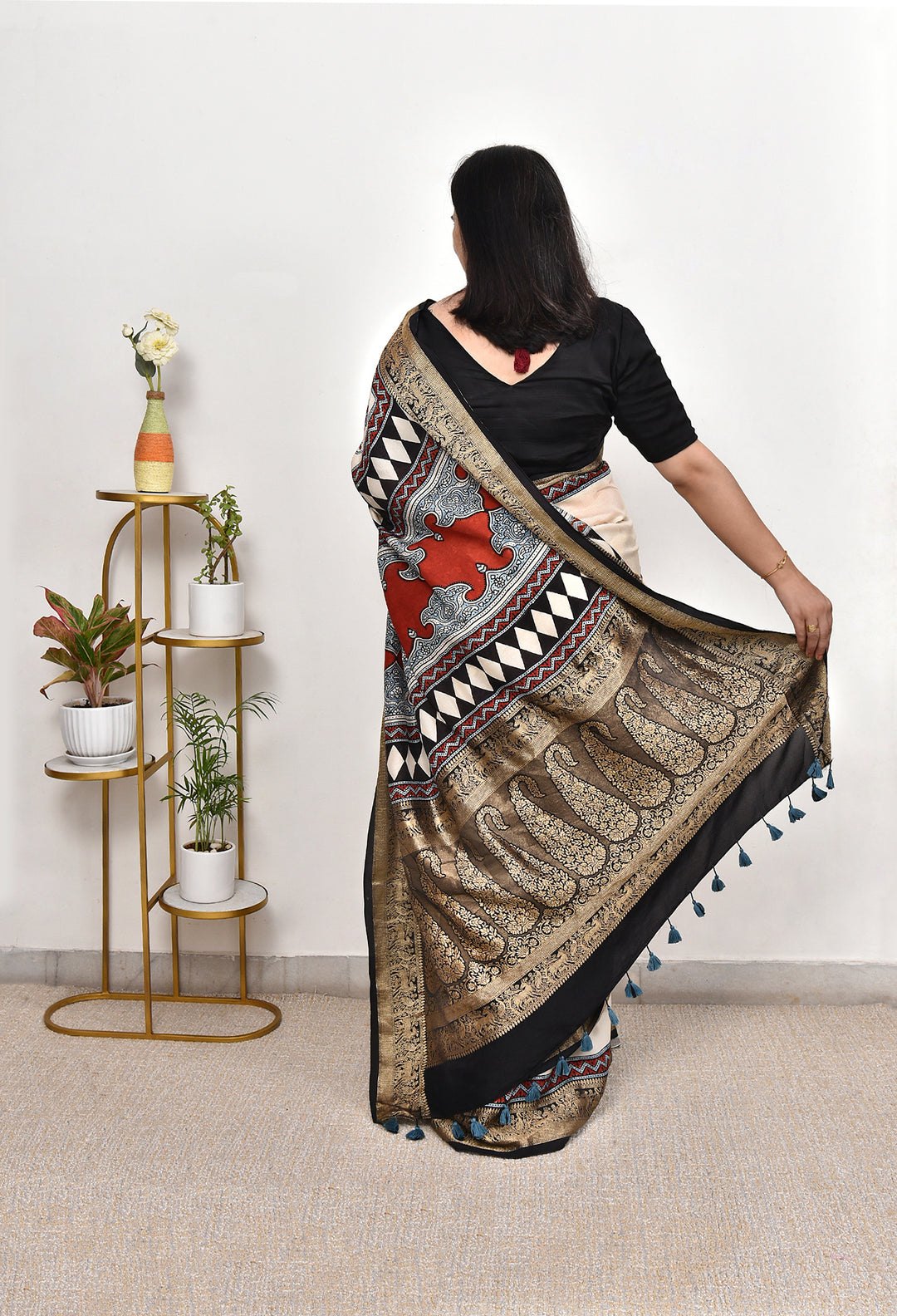 NAVYA : AJRAKH DOLA SILK SAREE WITH NAKSHI ZARI PALLU