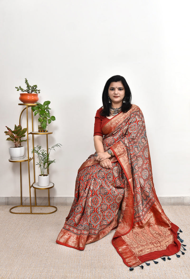 KIRTI : AJRAKH DOLA SILK SAREE WITH NAKSHI ZARI PALLU